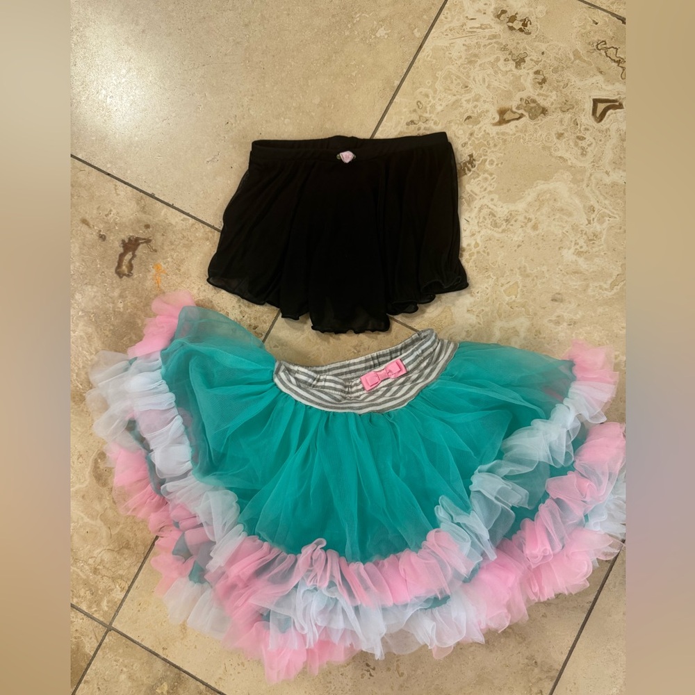 Tutu bundle dress up Elastic waist band.